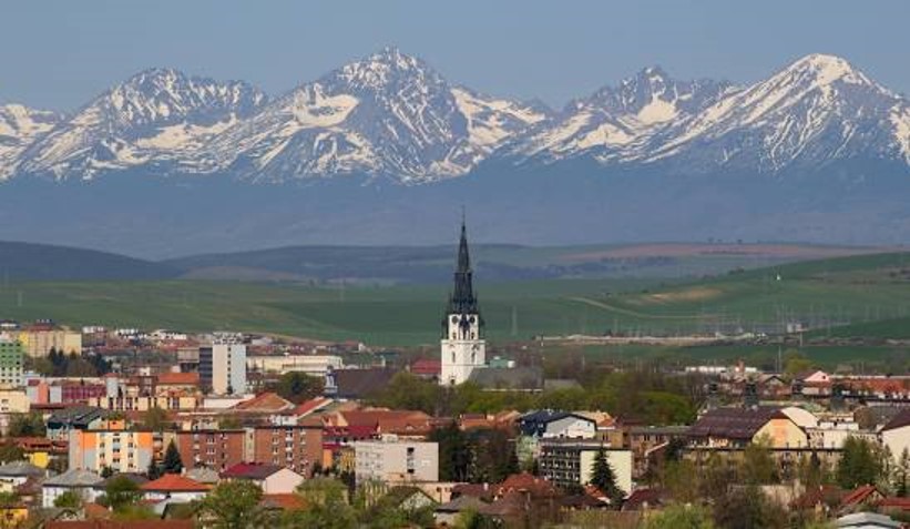 Iglo, Iglau, Spiska nova ves - Zentralort der Zips in der heutigen Slowakei, im Hintergrund die Karpaten, die von den Herrnhutern bei ihren Reisen umgangen werden mussten.